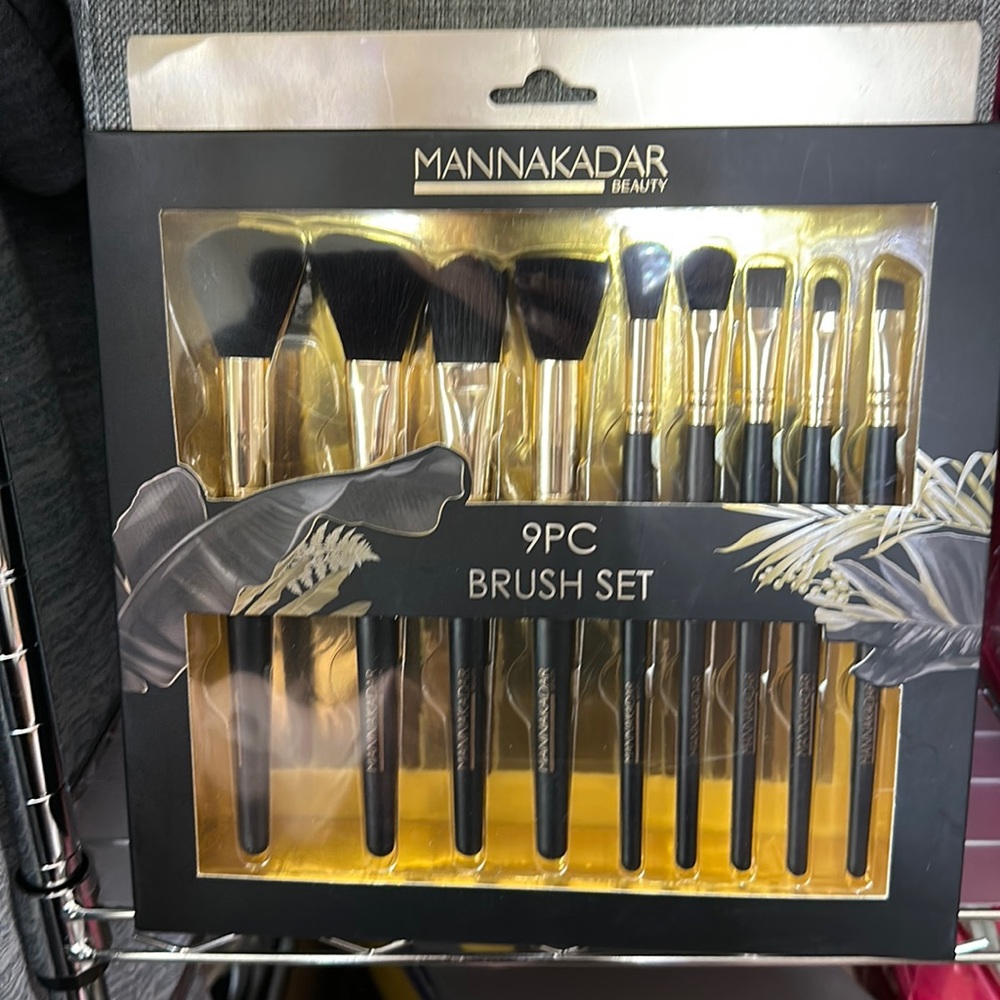 Manna Kadar 9 piece brush set